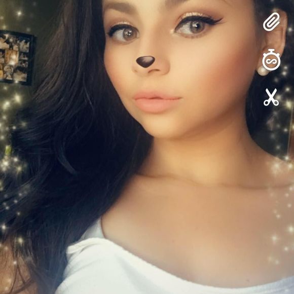 Meet your Posher, Caroline - Picture 1 of 1